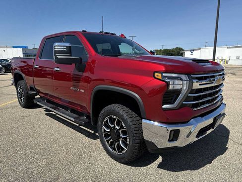 Certified 2024 Chevrolet Silverado 2500 LTZ w/ LTZ Convenience Package AWD/4WD image 8