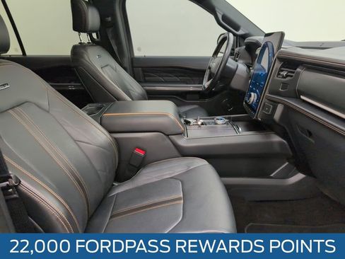 Certified 2023 Ford Expedition Platinum image 19