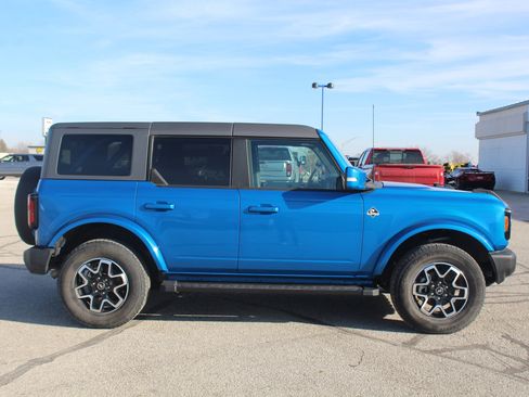 Used 2024 Ford Bronco Outer Banks image 4