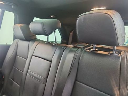Used 2025 Mercedes-Benz GLS 450 4MATIC image 37