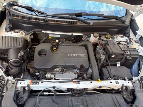 Used 2022 GMC Terrain SLE FWD image 28