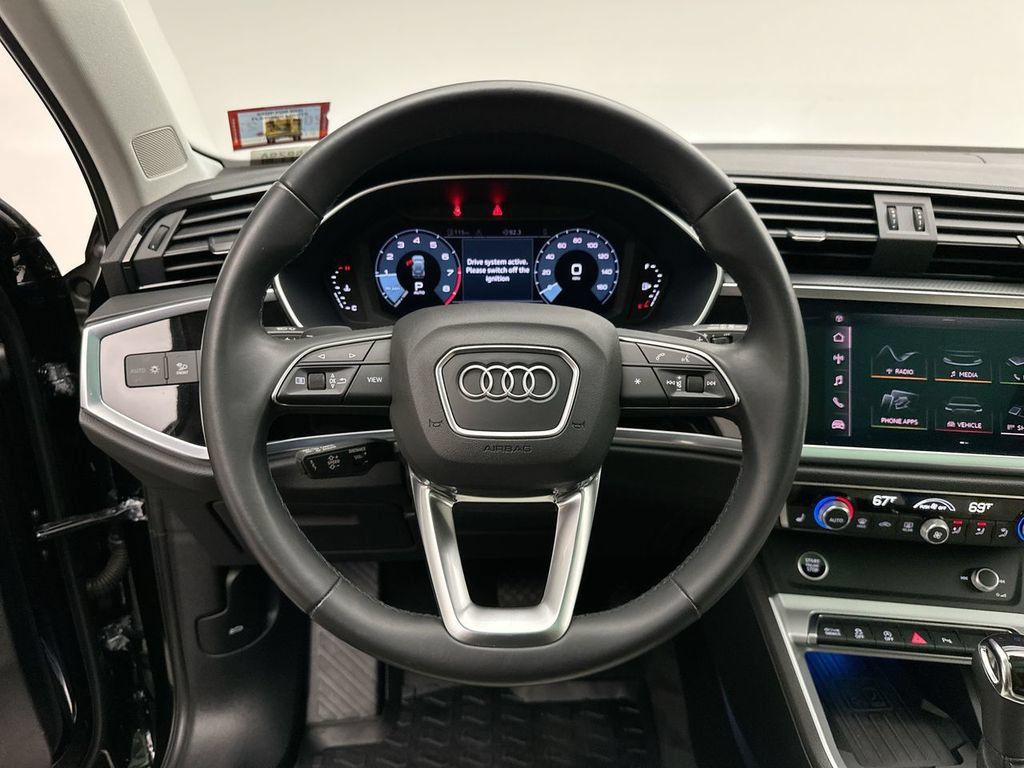 Used 2021 Audi Q3 2.0T Premium Plus w/ Premium Plus Package AWD/4WD image 29