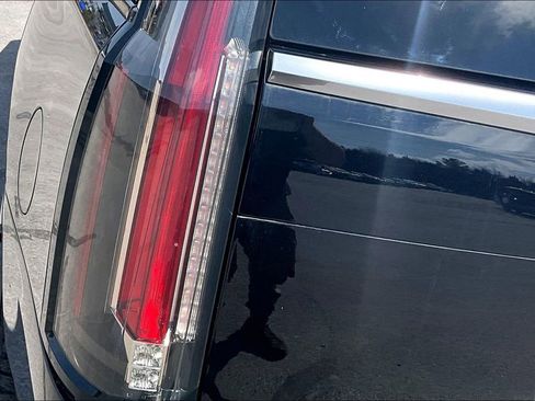 Used 2017 Cadillac Escalade Premium Luxury w/ LPO, Radiant Package image 22