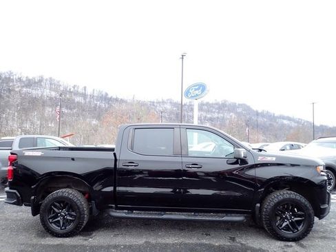 Used 2021 Chevrolet Silverado 1500 LT Trail Boss w/ Convenience Package II image 4