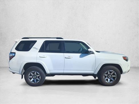 Certified 2022 Toyota 4Runner TRD Off-Road image 4