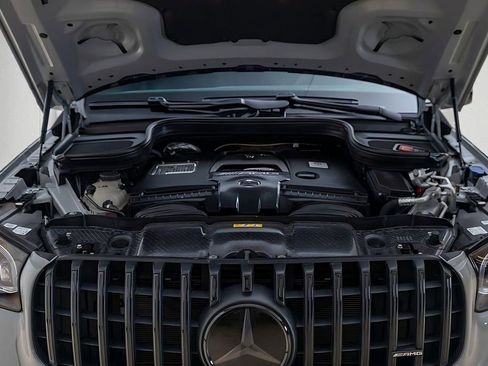 Used 2025 Mercedes-Benz GLS 63 AMG 4MATIC image 16