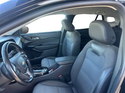 Used 2024 Chevrolet Trax LT w/ Driver Confidence Package FWD image 9