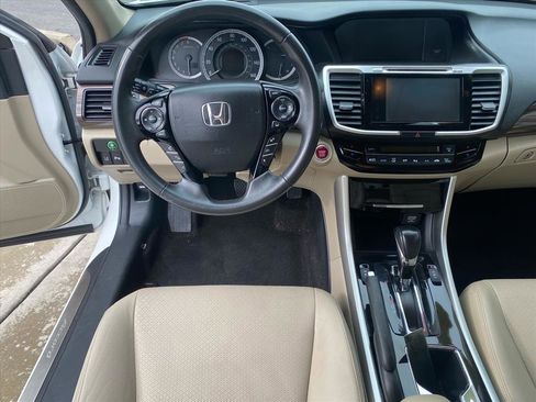 Used 2016 Honda Accord Touring image 20