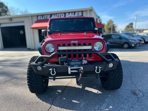 Used 2014 Jeep Wrangler Unlimited Sahara image 6