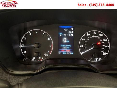 Certified 2024 Toyota Corolla SE image 17