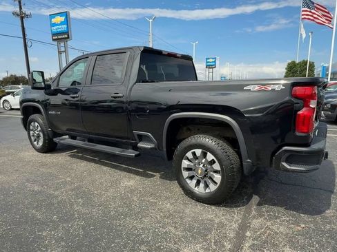 Used 2024 Chevrolet Silverado 2500 Custom w/ Custom Value Package AWD/4WD image 6