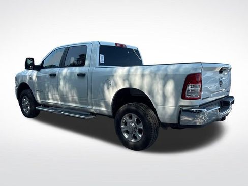 Used 2024 RAM 2500 Big Horn AWD/4WD image 3