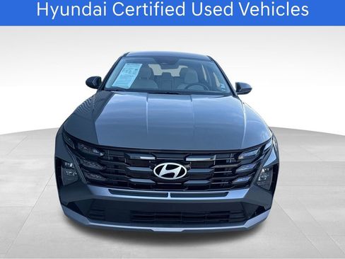 Certified 2025 Hyundai Tucson SE FWD image 2
