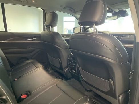 Used 2023 Jeep Grand Cherokee Limited w/ Trailer Tow Prep Group (B) image 32