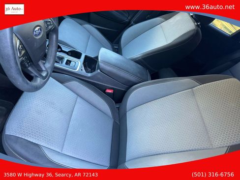Used 2017 Ford Escape SE image 18