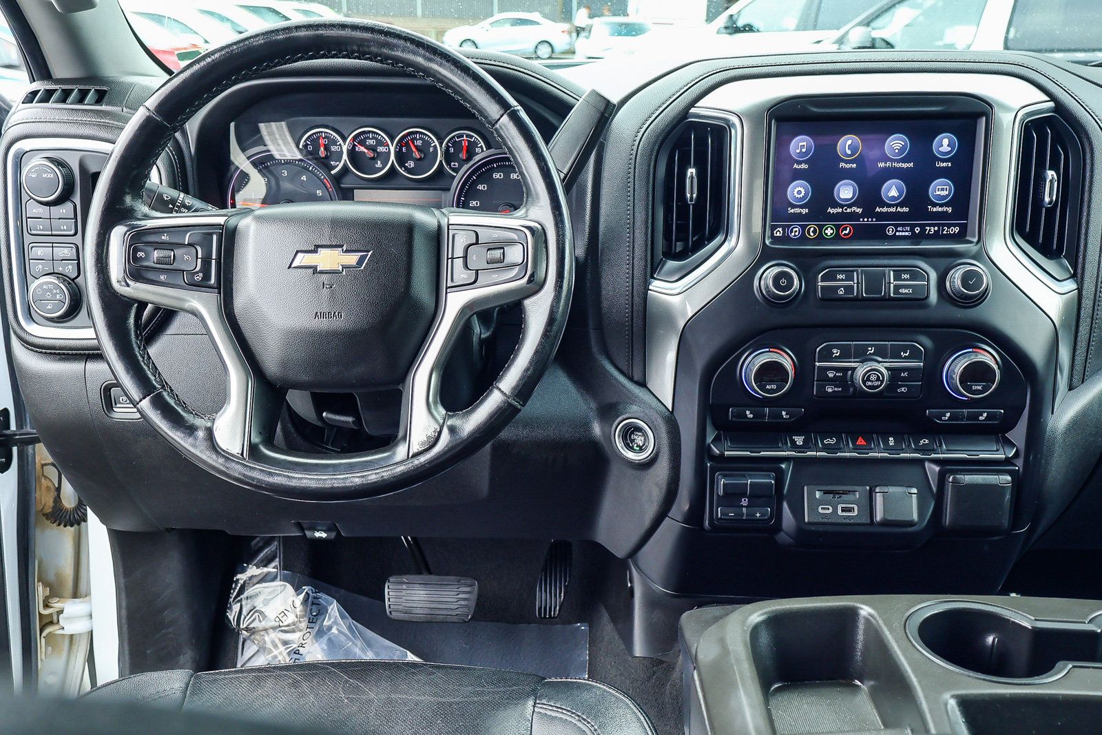 Used 2021 Chevrolet Silverado 2500 LTZ AWD/4WD image 3