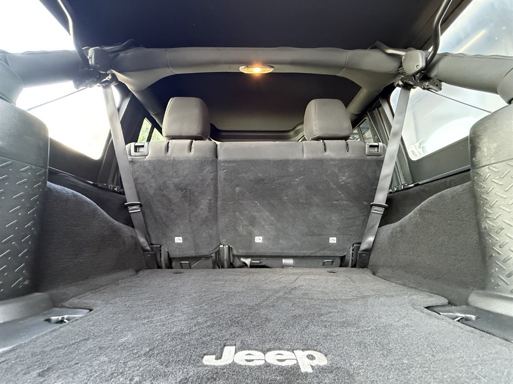 Used 2016 Jeep Wrangler Unlimited Sport AWD/4WD image 25