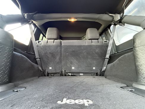 Used 2016 Jeep Wrangler Unlimited Sport AWD/4WD image 25