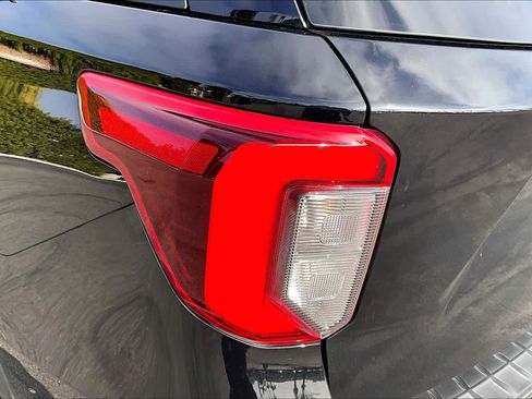 Used 2021 Ford Explorer ST w/ Equipment Group 401A image 27