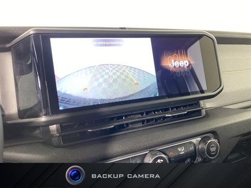Used 2025 Jeep Wrangler Unlimited Sport S 4xe AWD/4WD image 4