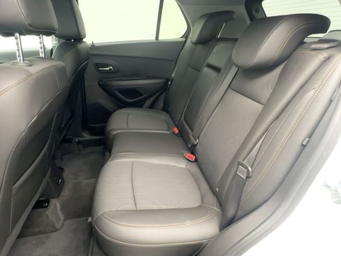 Certified 2022 Chevrolet Trax LT w/ Sport Edition image 15