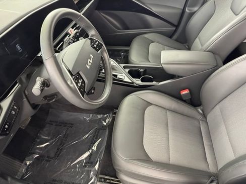 Certified 2025 Kia Niro EX FWD image 21