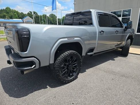 Used 2024 GMC Sierra 2500 Denali Ultimate w/ Max Trailering Package AWD/4WD image 8
