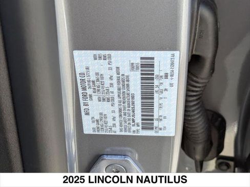 Used 2025 Lincoln Nautilus Black Label image 29