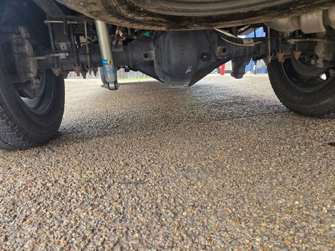 Used 2022 Ford F250 Lariat w/ Black Appearance Package image 21