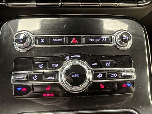 Certified 2023 Lincoln Nautilus FWD image 19