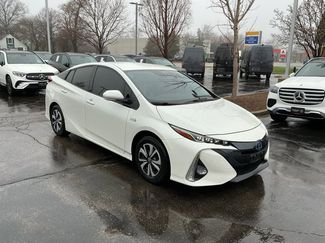 Used 2018 Toyota Prius Prime Advanced video 3
