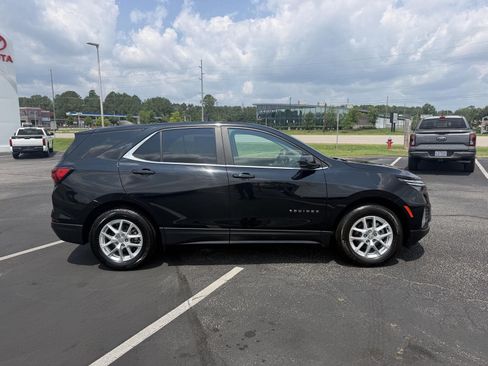 Used 2024 Chevrolet Equinox LT FWD image 8