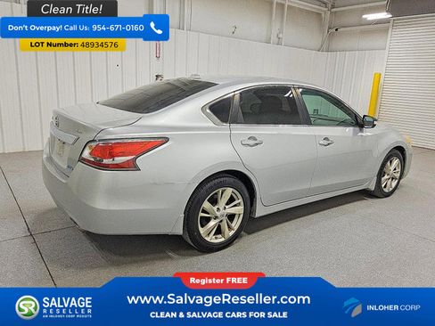 Used 2014 Nissan Altima 2.5 SL w/ Technology Package FWD image 4