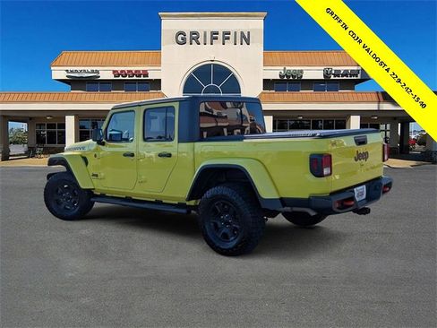 Used 2023 Jeep Gladiator Mojave w/ Cold Weather Group image 9