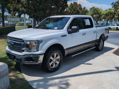 Used 2020 Ford F150 XLT w/ Equipment Group 302A Luxury AWD/4WD image 5