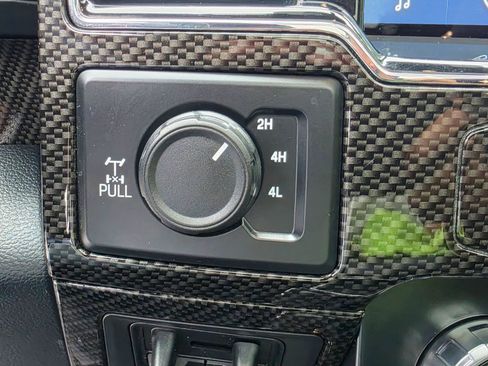Used 2022 Ford F250 Lariat w/ Lariat Ultimate Package AWD/4WD image 20