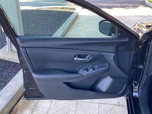 Certified 2024 Nissan Sentra SV FWD image 20
