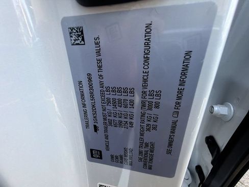 Used 2024 GMC Yukon Denali w/ Advanced Technology Package AWD/4WD image 29