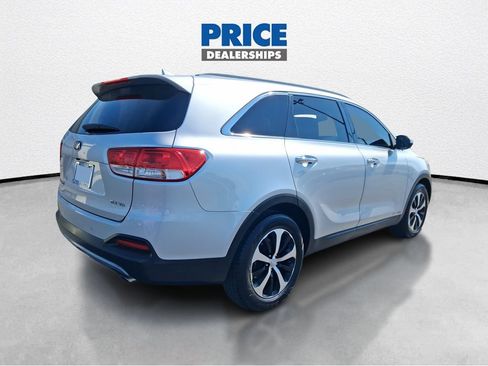 Used 2017 Kia Sorento EX w/ EX V6 Premium Package AWD/4WD image 5