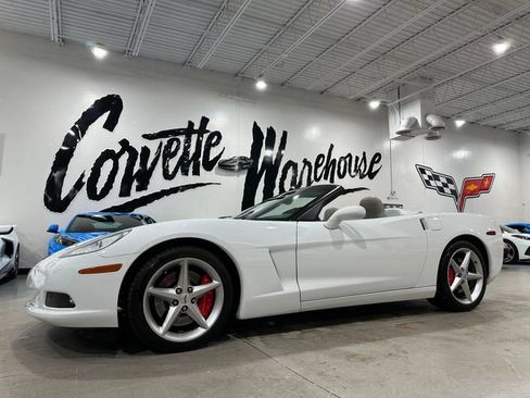 Used 2011 Chevrolet Corvette Convertible w/ Preferred Equipment Group RWD image 15