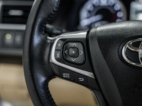 Used 2016 Toyota Camry XLE image 23