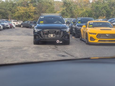 Used 2018 Bentley Bentayga Mulliner image 22