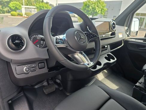 New 2026 Mercedes-Benz Sprinter 2500 image 11