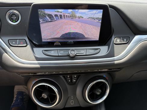 Used 2020 Chevrolet Blazer LT FWD image 12