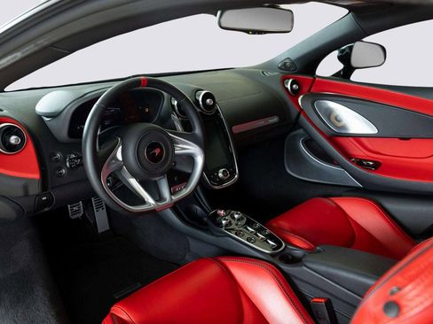 Used 2023 McLaren GT image 11