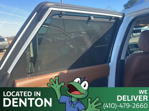 Used 2023 Nissan Pathfinder Platinum image 12