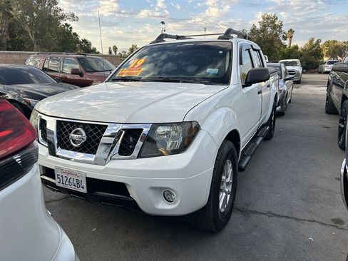 Used 2019 Nissan Frontier SV image 14