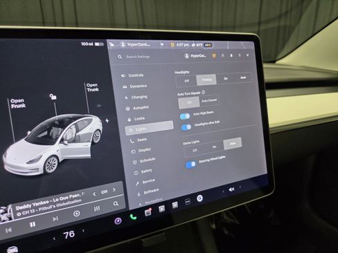 Used 2021 Tesla Model 3 Standard Range Plus image 55