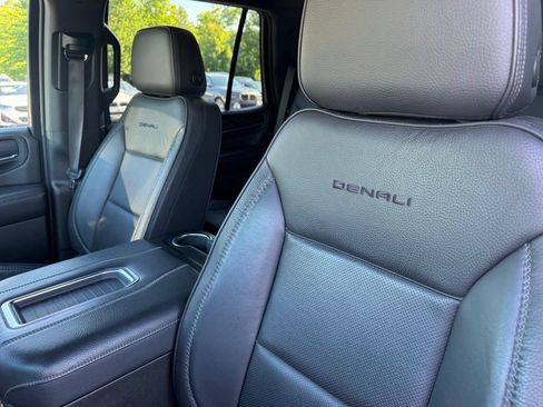 Used 2022 GMC Yukon Denali AWD/4WD image 9