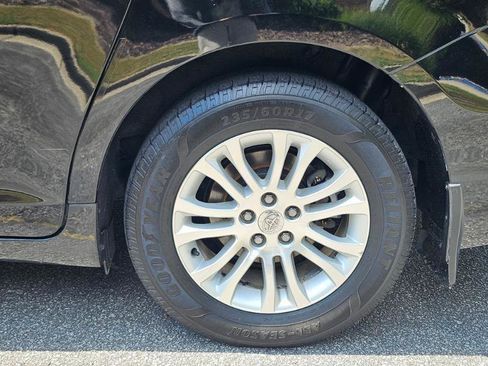 Used 2014 Toyota Sienna XLE FWD image 18